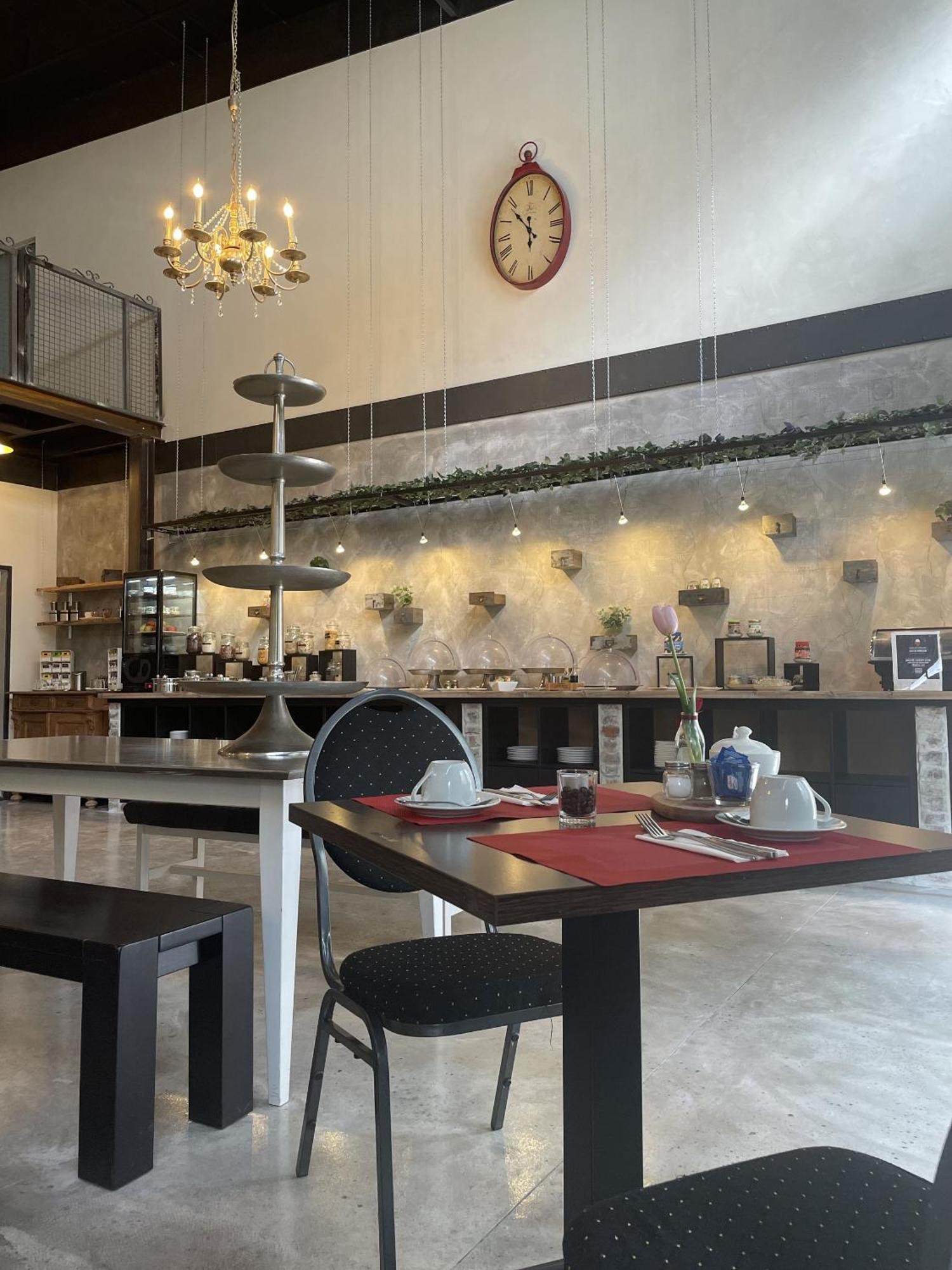 Amical Hotel وبرتال المظهر الخارجي الصورة